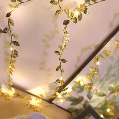 TwinkleVine™ 🍃💡 – 2M Battery-Powered Golden Leaf String Lights