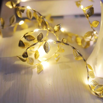 TwinkleVine™ 🍃💡 – 2M Battery-Powered Golden Leaf String Lights